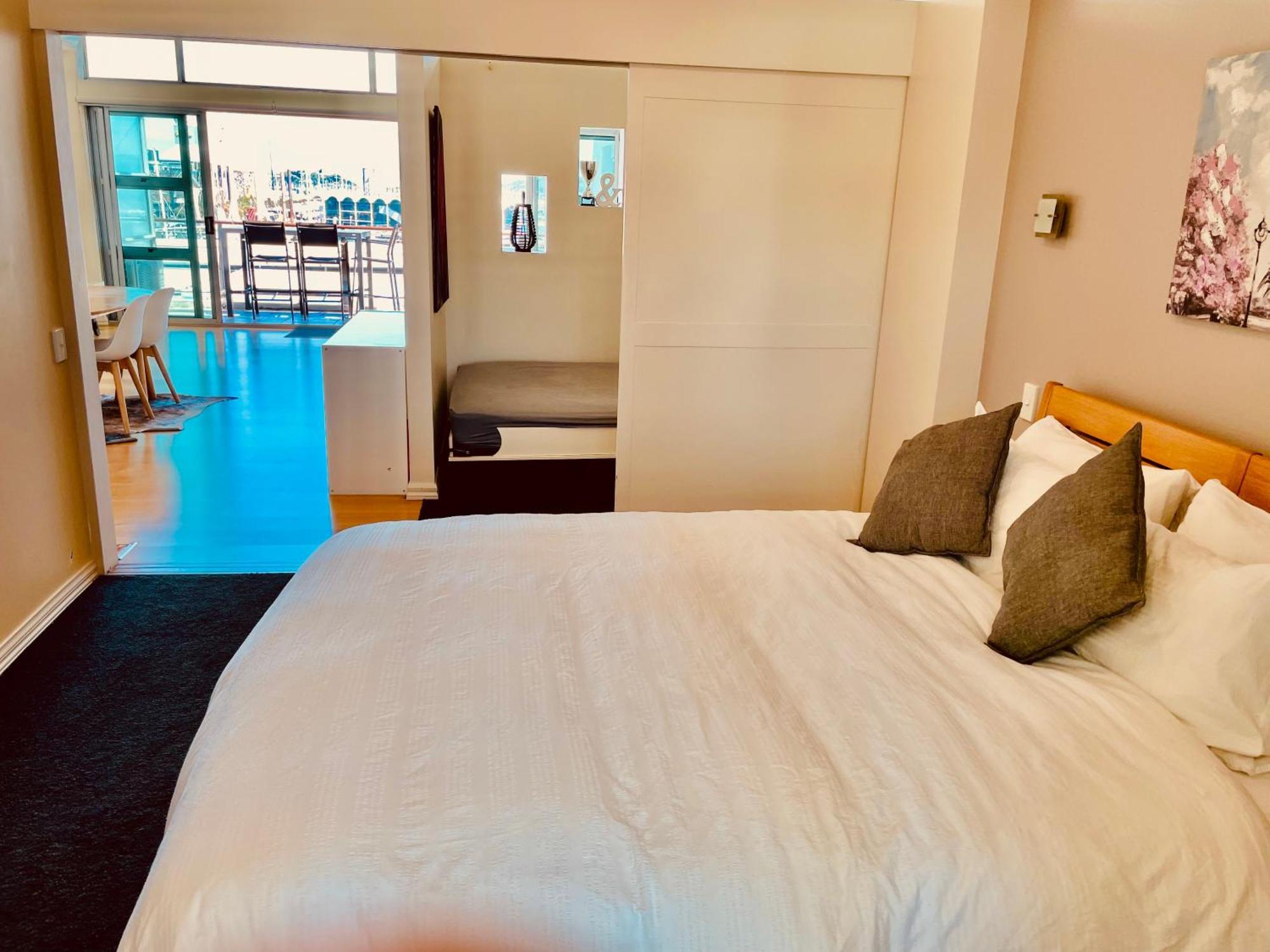 New Waterfront Penthouse On Princes Wharf With Harbor View! The Heart Of Auckland City! Free Parking! Exterior photo